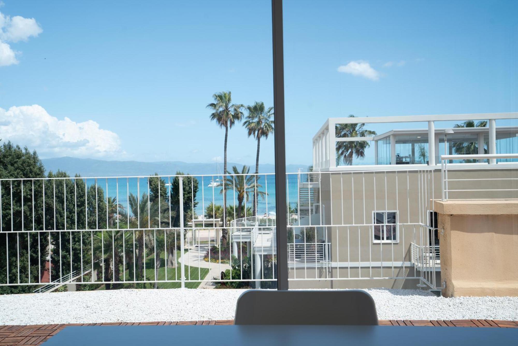 Апартаменти Terrazza Sella Del Diavolo - Vista Mare - Wifi Ac Кальярі Екстер'єр фото